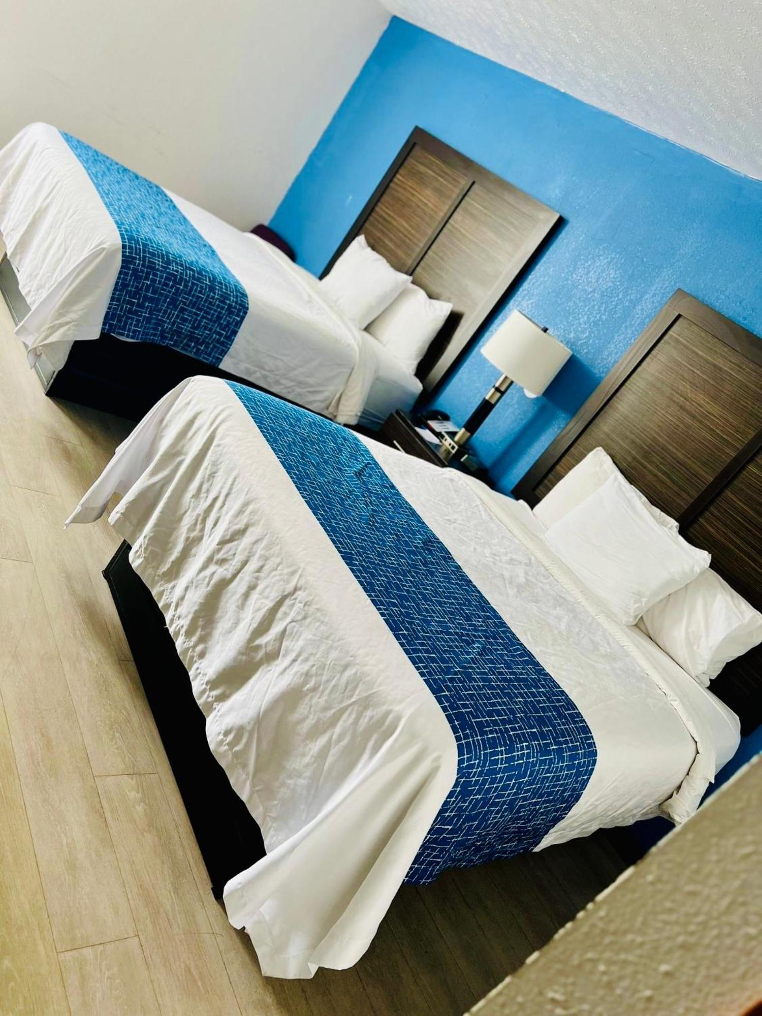 Travelodge By Wyndham Gallipolis Esterno foto
