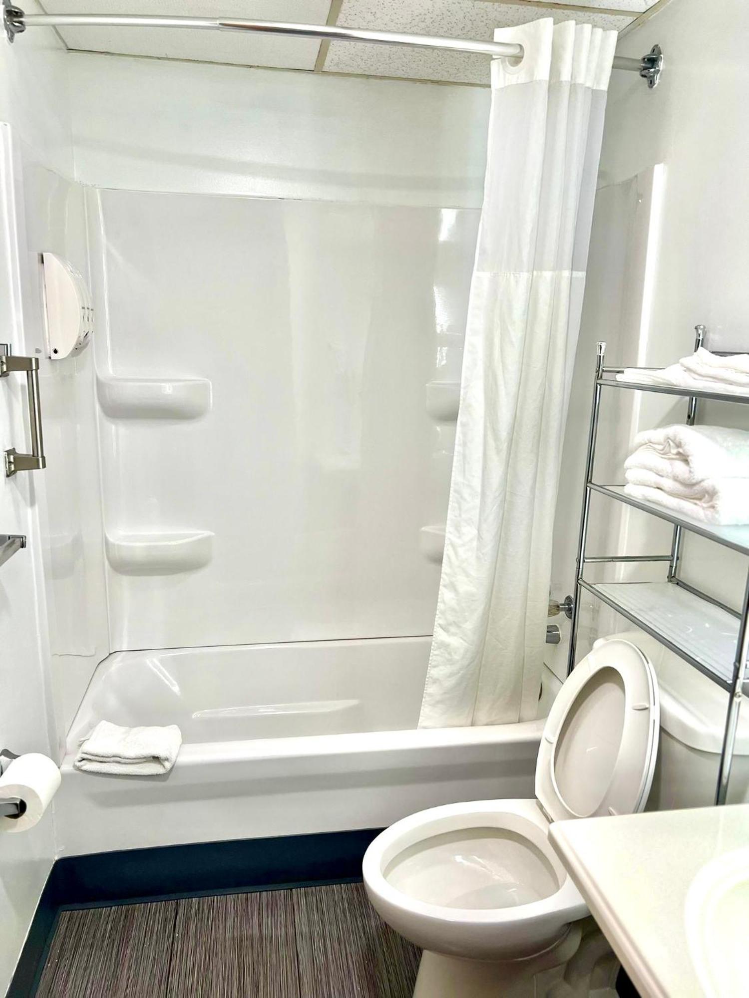 Travelodge By Wyndham Gallipolis Esterno foto